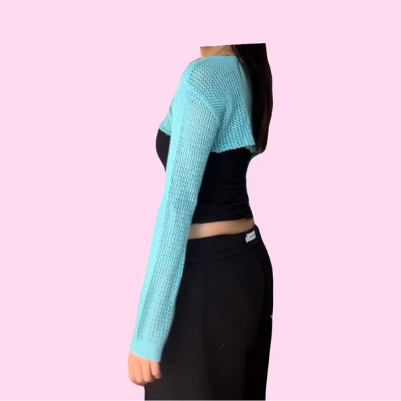 Cropped Knit - Picture 3 of 4